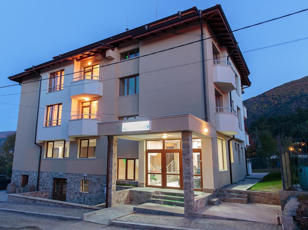 Family Hotel Relaxa Sapareva Banya Bagian luar foto
